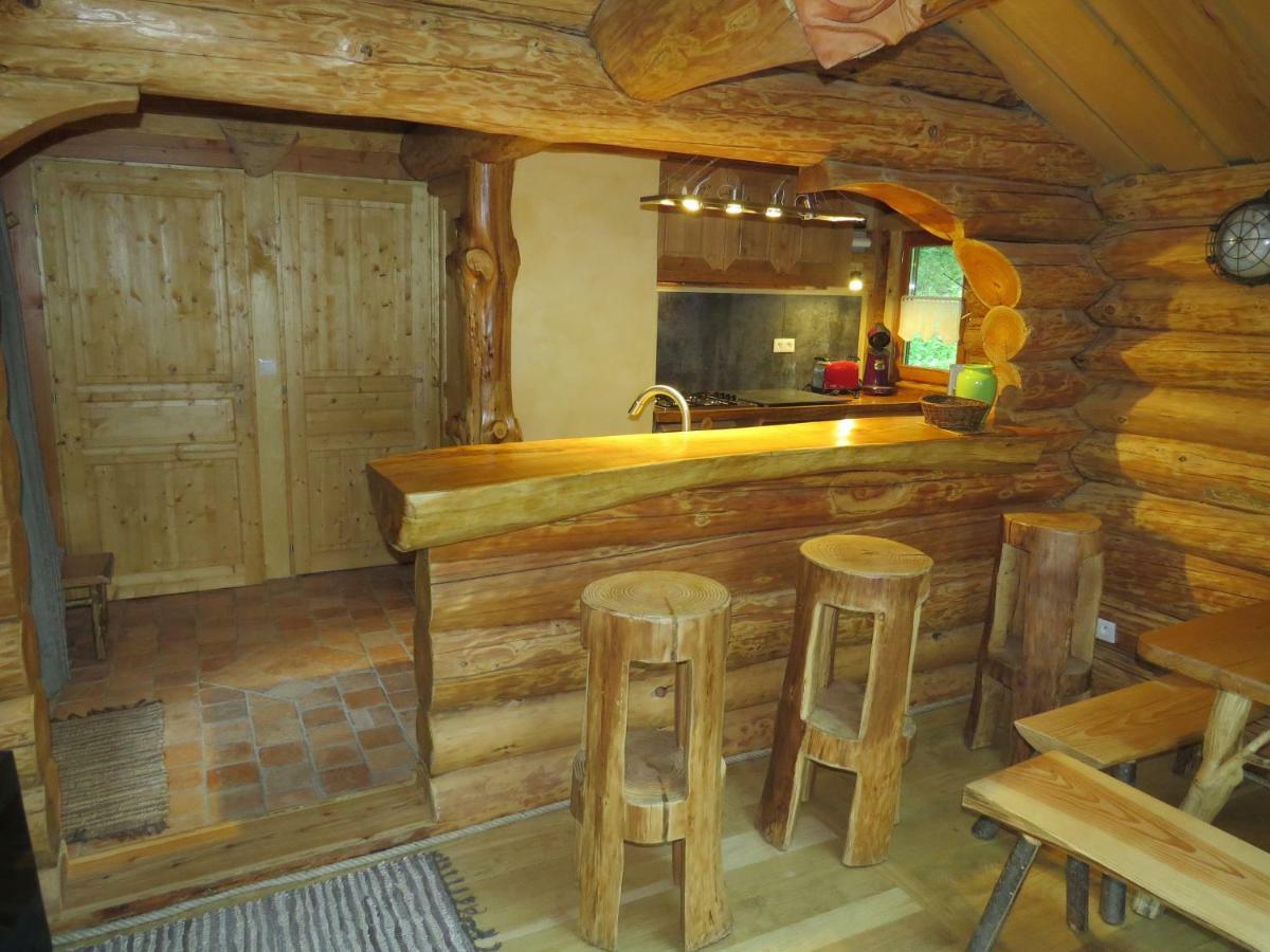 La Cabane De Hans Saint-Martial-de-Gimel エクステリア 写真